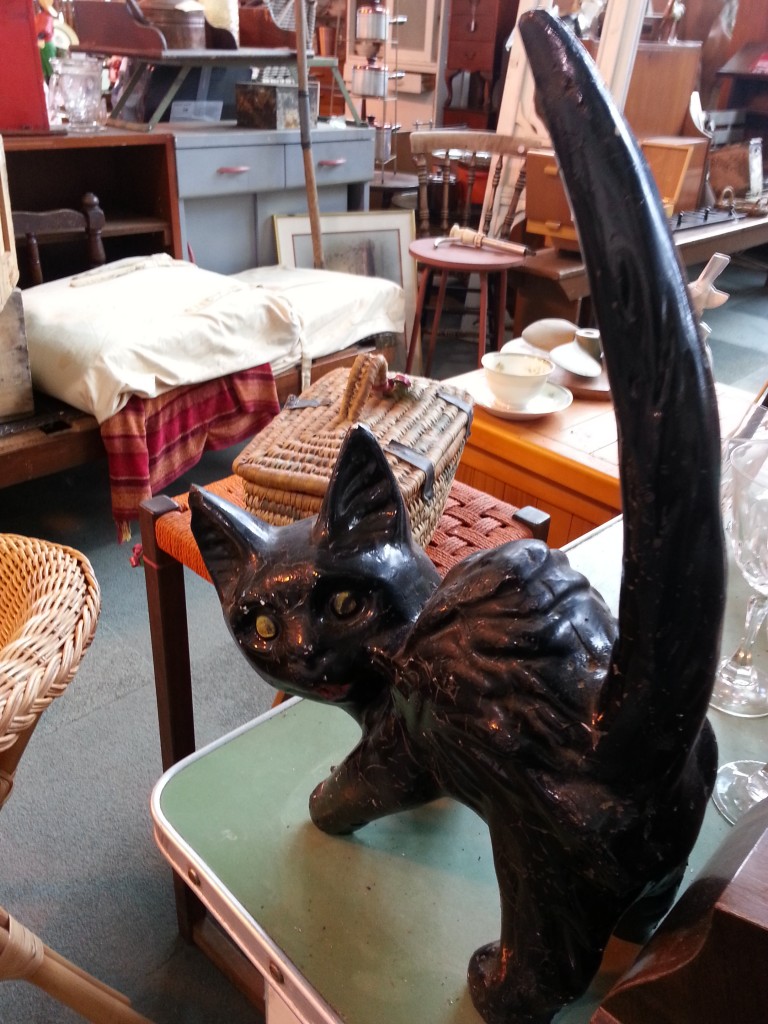 Retro Black Cat Geelong Vintage